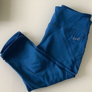Lorna Jane side small three quarter length yoga pants